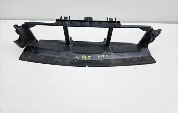 Mercedes-Benz Vito Viano W447 Intercooler air channel guide A4475050430