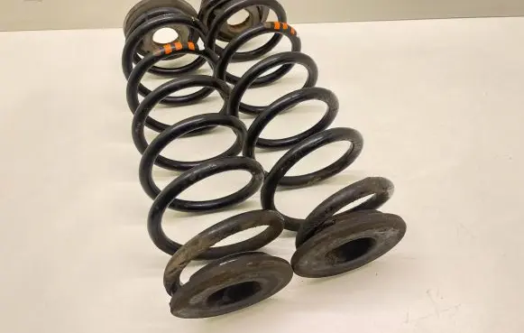 Volkswagen Touran II Rear coil spring