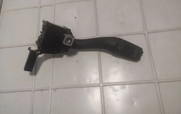 Audi A3 S3 8P Wiper control stalk 8P0953519A 01203610