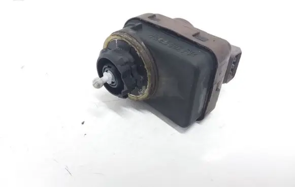 Headlight level adjustment motor