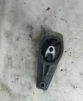 Citroen C4 Cactus Engine mount bracket 9673005780