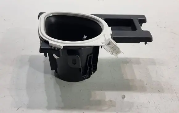 Cup holder front