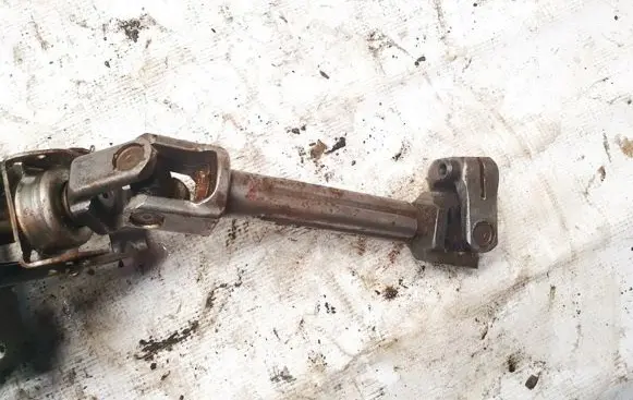 Skoda Octavia Mk2 (1Z) Steering column universal joint