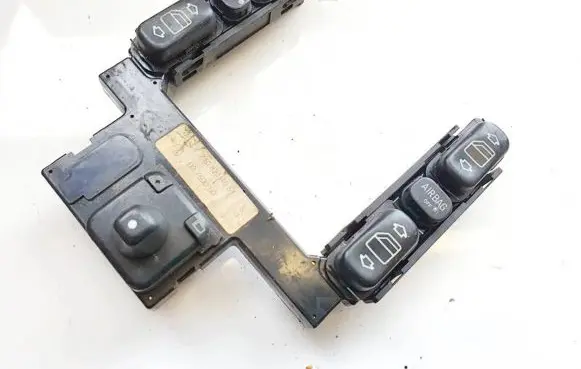Mercedes-Benz E W210 Electric window control switch 2108214551