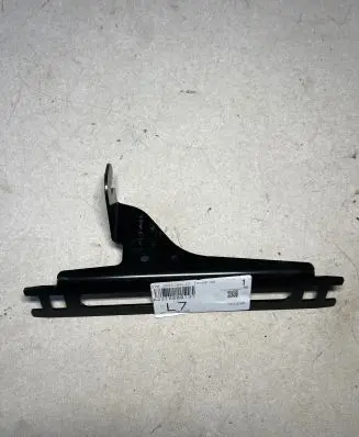 Mercedes-Benz SL AMG R231 Radiator support slam panel bracket A2315000131 P006573301390 202208171