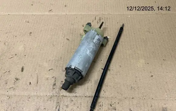 Mercedes-Benz GL X164 Seat adjustment motor 0130002625