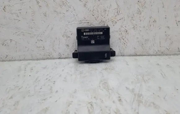 Audi A3 S3 8P Gateway control module 1K0907530D