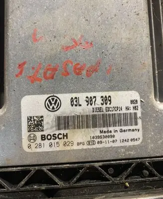 Volkswagen PASSAT B6 Engine control unit/module 03L907309 1039S30090 0281015029