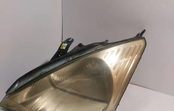 Ford Focus Headlight/headlamp 0374D