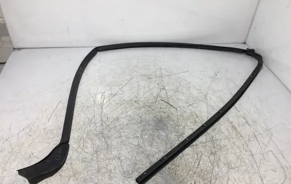 Front door rubber seal