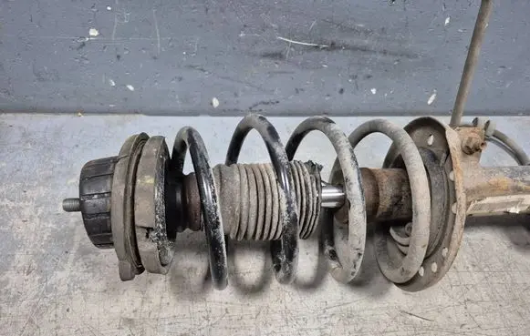 Fiat Bravo Front wheel hub spindle knuckle 