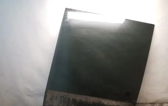 Rear door window glass