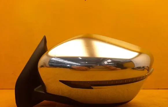 Nissan NP300 Front door electric wing mirror