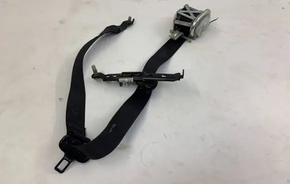 Jeep Grand Cherokee Front seatbelt P5ME37DX9AA T17K108736HZ30 DON0TREM0M