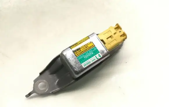 Toyota Prius (XW20) Airbag deployment crash/impact sensor 89834-47020 187900-0922