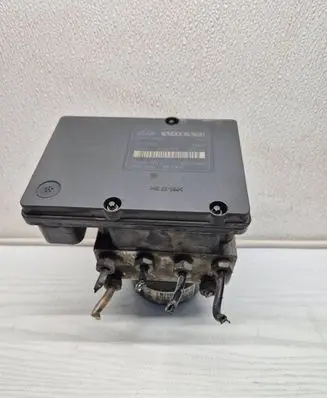 Volvo V70 ABS Pump 30714956 00401396D0 10092504113