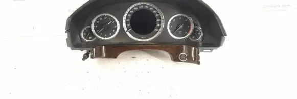 Mercedes-Benz E W212 Speedometer (instrument cluster) 2129003313 A2129003313