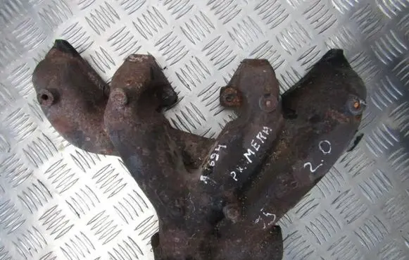 Nissan Primera Exhaust manifold