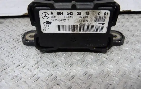 Mercedes-Benz R W251 ESP acceleration yaw rate sensor a0045423818