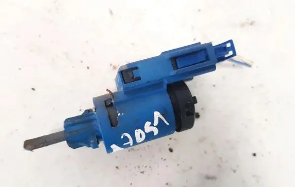 Brake pedal sensor switch