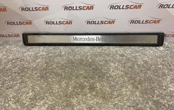 Mercedes-Benz E W211 Front sill trim cover A2116801335
