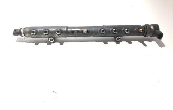 Volvo V70 Fuel main line pipe 30757146 0002642 0445215023