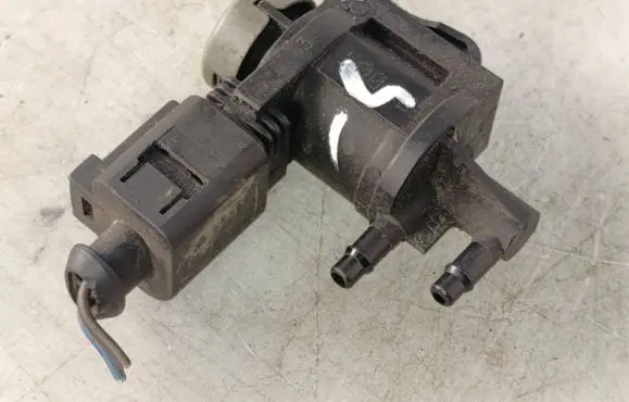 Dodge Journey Turbo solenoid valve 1K0906283A