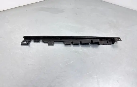 Audi A4 S4 B9 Intercooler air guide/duct channel 8W0121292B