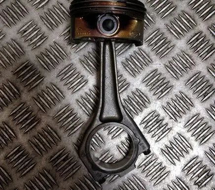 Land Rover Range Rover Sport L494 Piston with connecting rod
