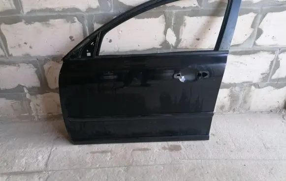 Volvo V50 Front door