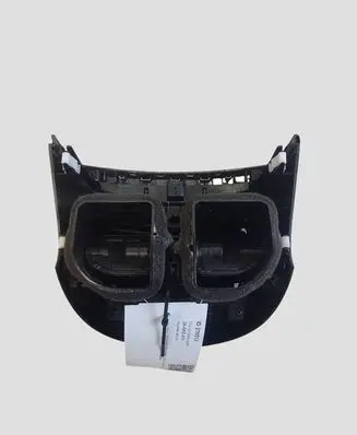 Hyundai i40 Rear air vent grill 846423Z001