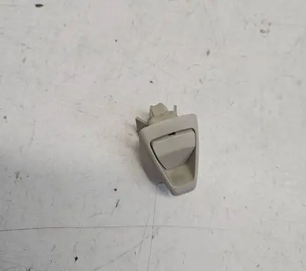 Sun visor clip/hook/bracket