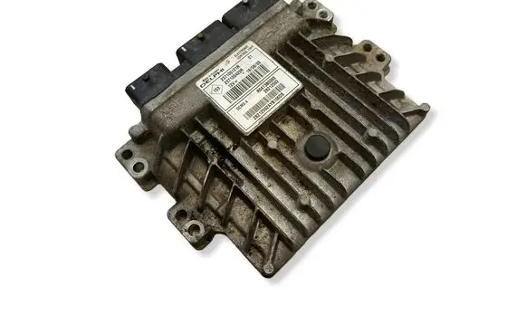 Renault Megane III Engine control unit/module 237100121R 237100425R R0413B006E