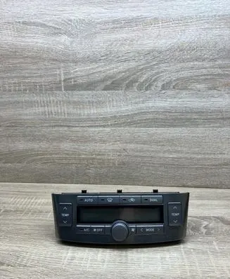 Toyota Avensis T250 Climate control unit 5590005270 MB1465704433