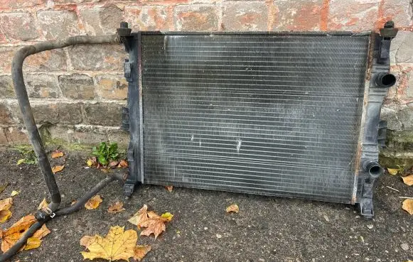 Renault Megane II Coolant radiator 872206d