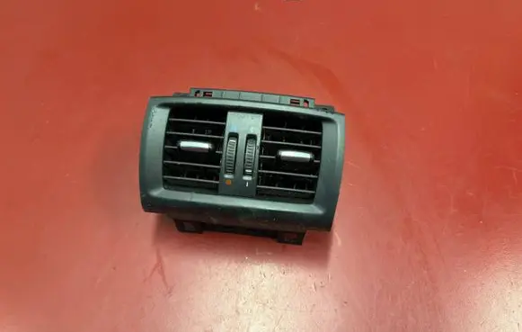 BMW X3 F25 Rear air vent grill 9200888