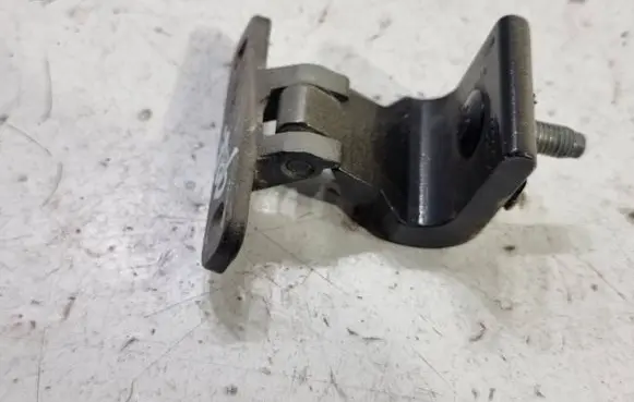 Audi Q3 8U Tailgate/trunk/boot hinge 8U0827299 3B11