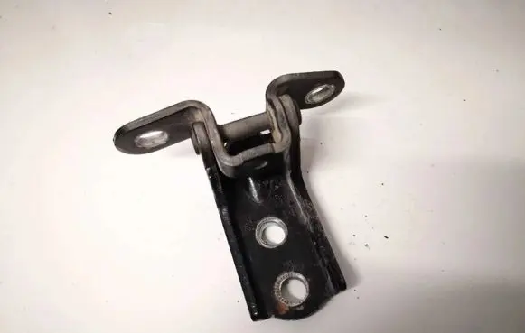 Hyundai Santa Fe Rear door lower hinge