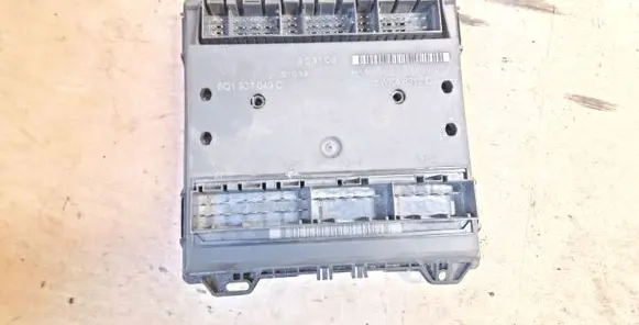 Volkswagen Polo IV 9N3 Light module LCM 6Q1937049C 5WK48212C