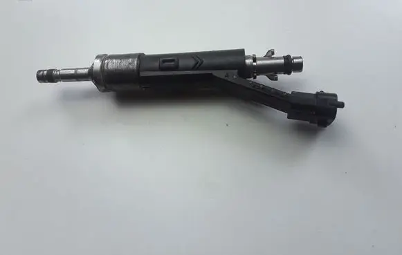 Peugeot 2008 II Fuel injector 9822715980