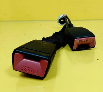 Mercedes-Benz E W124 Middle seatbelt buckle (rear) 1248601696