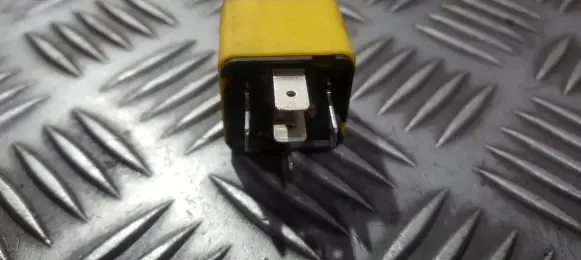 Fiat Bravo - Brava Other relay 82461739 a727