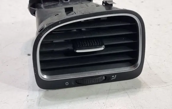 Volkswagen Golf VI Dashboard side air vent grill/cover trim 5K0819703 5K0819709