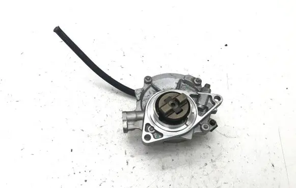 BMW 1 F20 F21 Vacuum pump 704625010 7625260