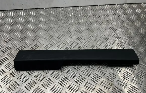 Front sill trim cover
