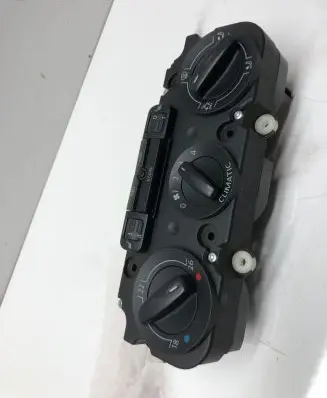 Volkswagen PASSAT B6 Climate control unit 1K0820047DQ