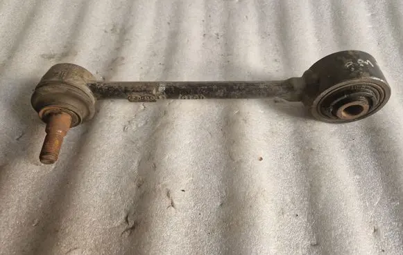Hyundai Genesis Rear upper control arm/wishbone
