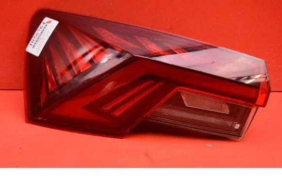 Skoda Octavia 985 Rear/tail lights 5E3945207A