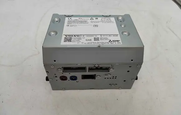 Radio/CD/DVD/GPS head unit