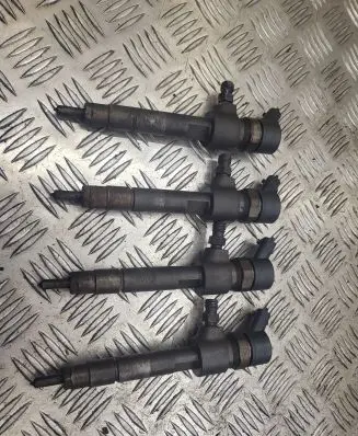 Opel Astra H Fuel injectors set 0445110165